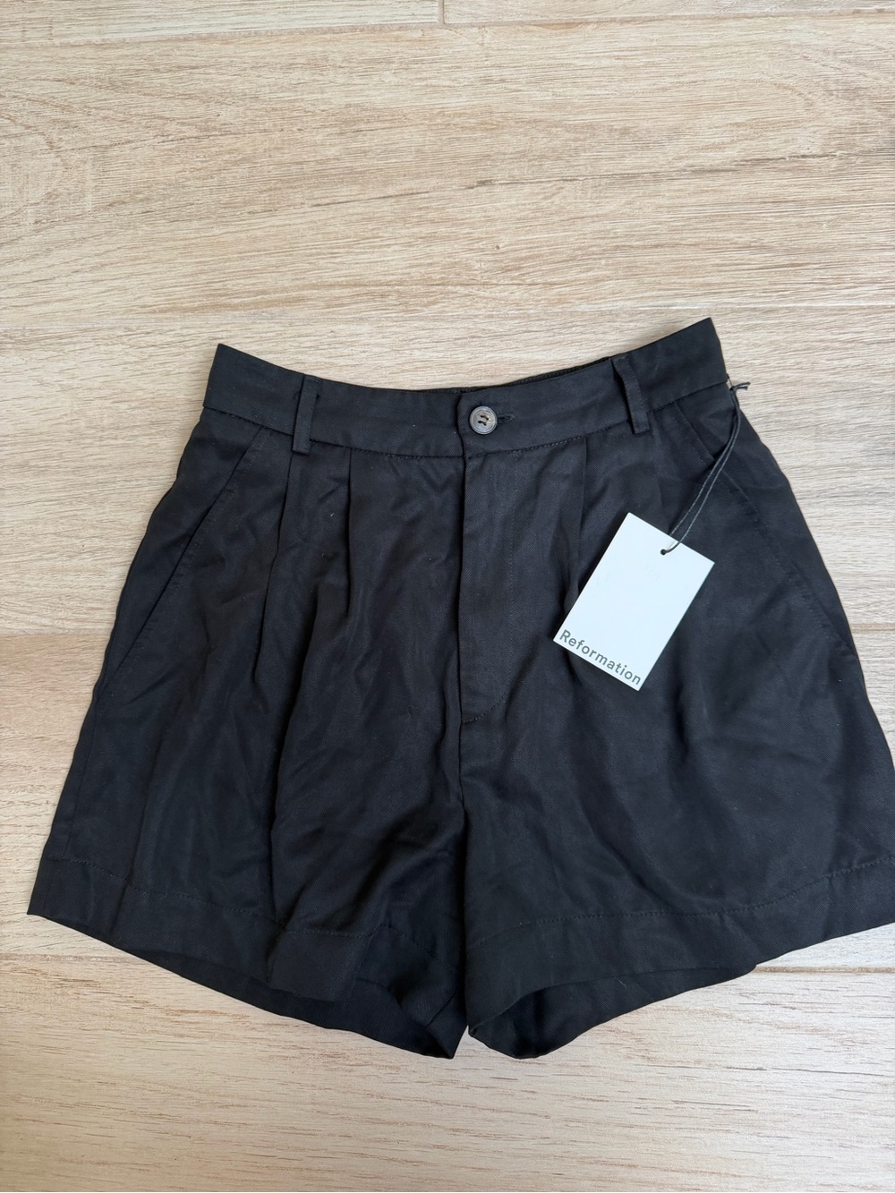 NWT Reformation Black Tailored Pleated Shorts